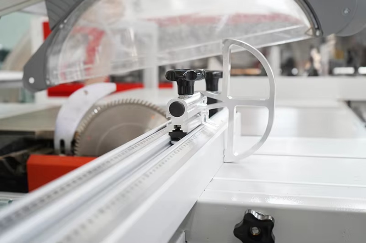 【specialized】SIGN Sliding Tabl - Woodworking Machines recensione e prezzo